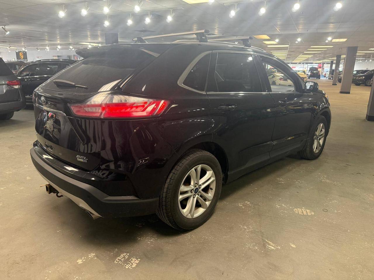 2020 Ford Edge SEL AWD Photo