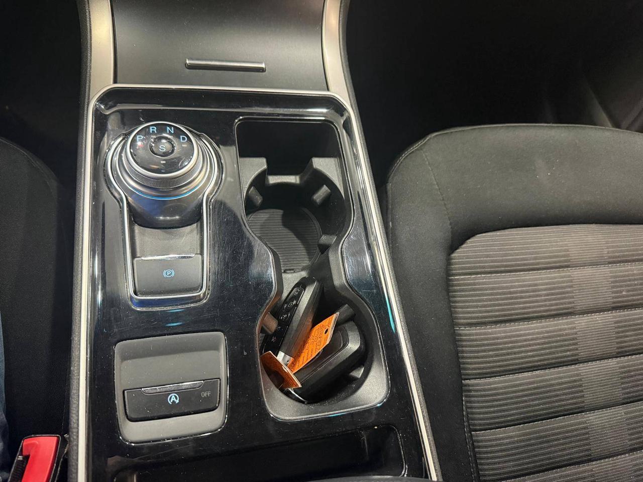 2020 Ford Edge SEL AWD Photo