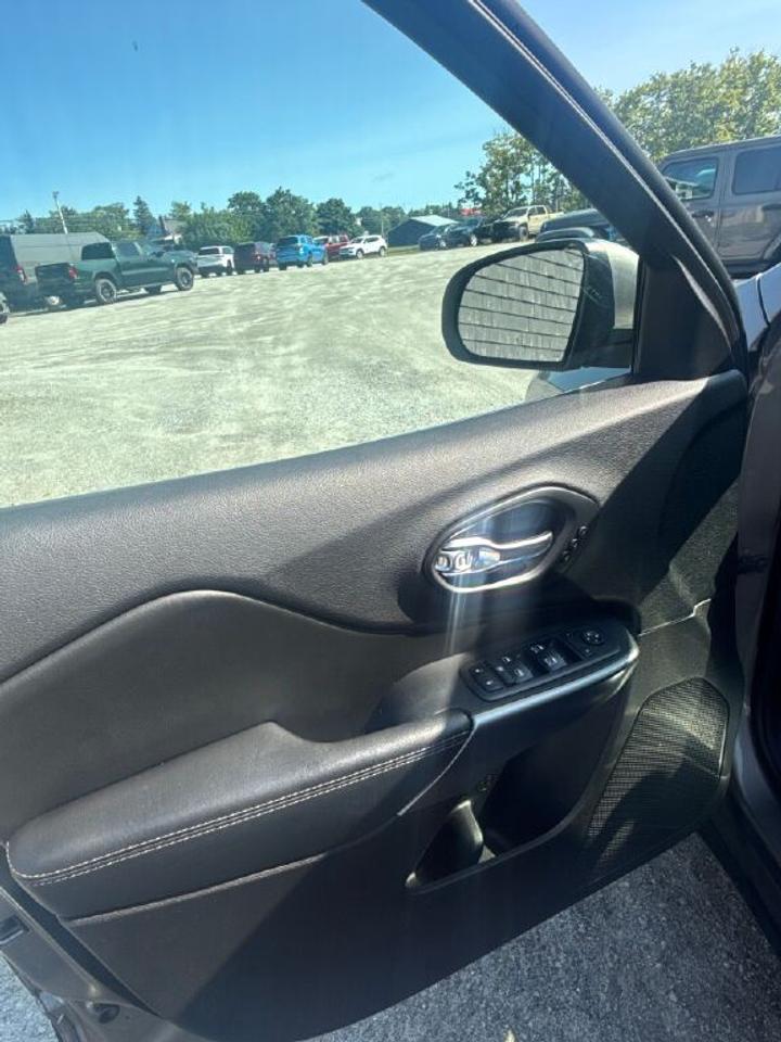 2019 Jeep Cherokee Limited Photo