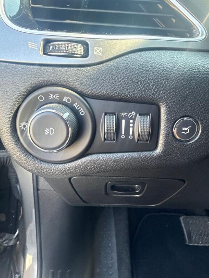 2019 Jeep Cherokee Limited Photo