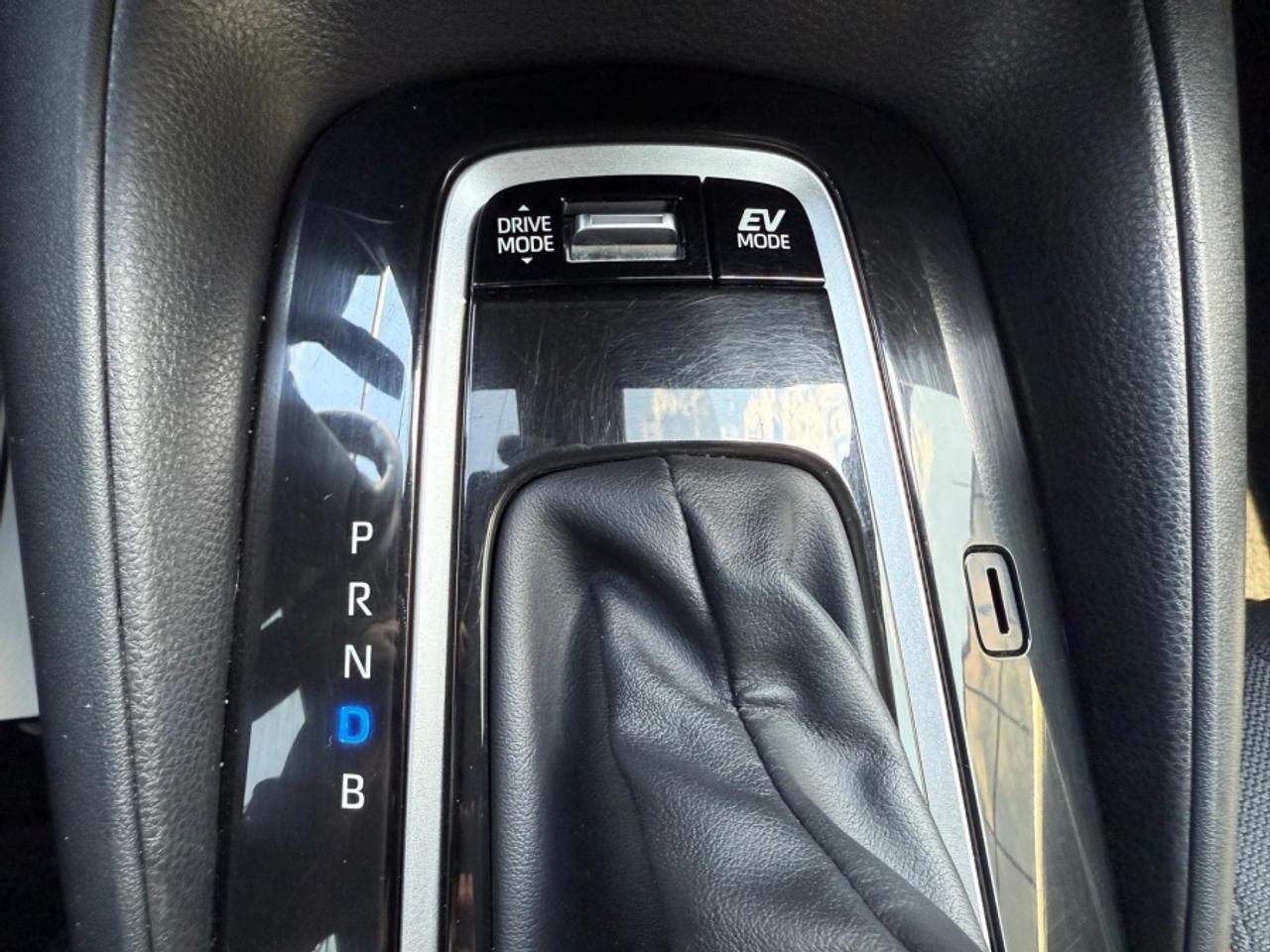 2024 Toyota Corolla Hybrid SE AWD /FULL SERVICE HISTORY /SUNROOF /REAR CAM - Photo #17