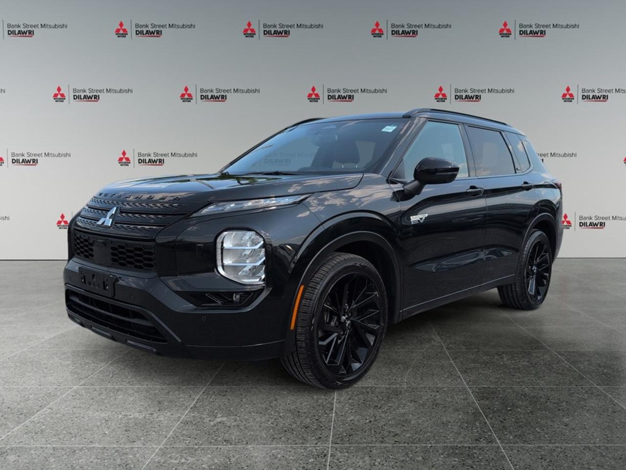 Used 2024 Mitsubishi Outlander Plug-In Hybrid NOIR S-AWC for sale in Gloucester, ON