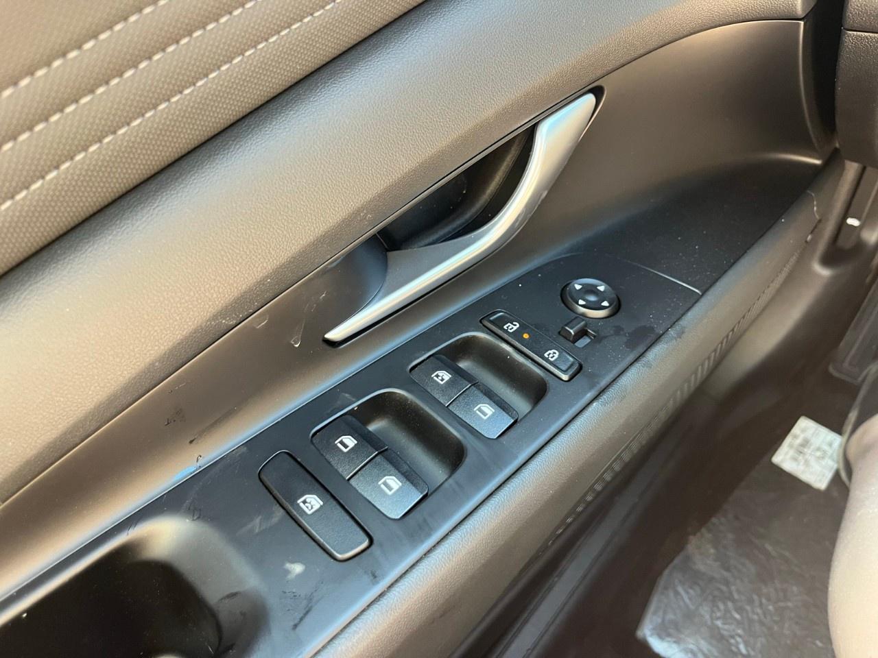 2026 Hyundai Elantra Hybrid Luxury Sedan Photo