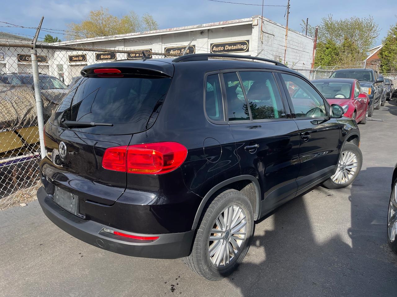 2016 Volkswagen Tiguan Comfortline *AWD, BACKUP CAM, HEATED SEATS* Photo