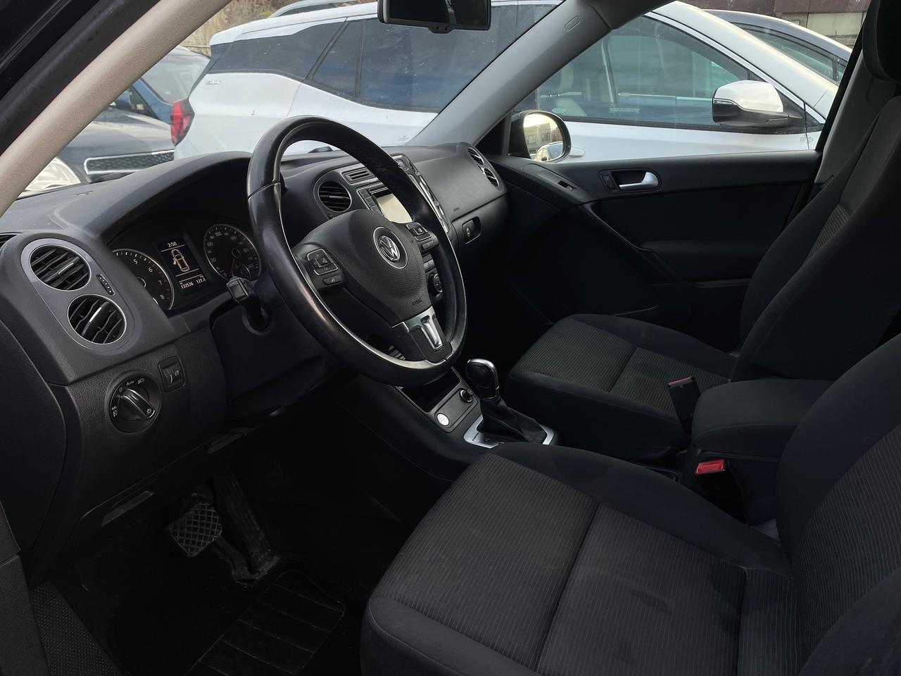 2016 Volkswagen Tiguan Comfortline *AWD, BACKUP CAM, HEATED SEATS* Photo