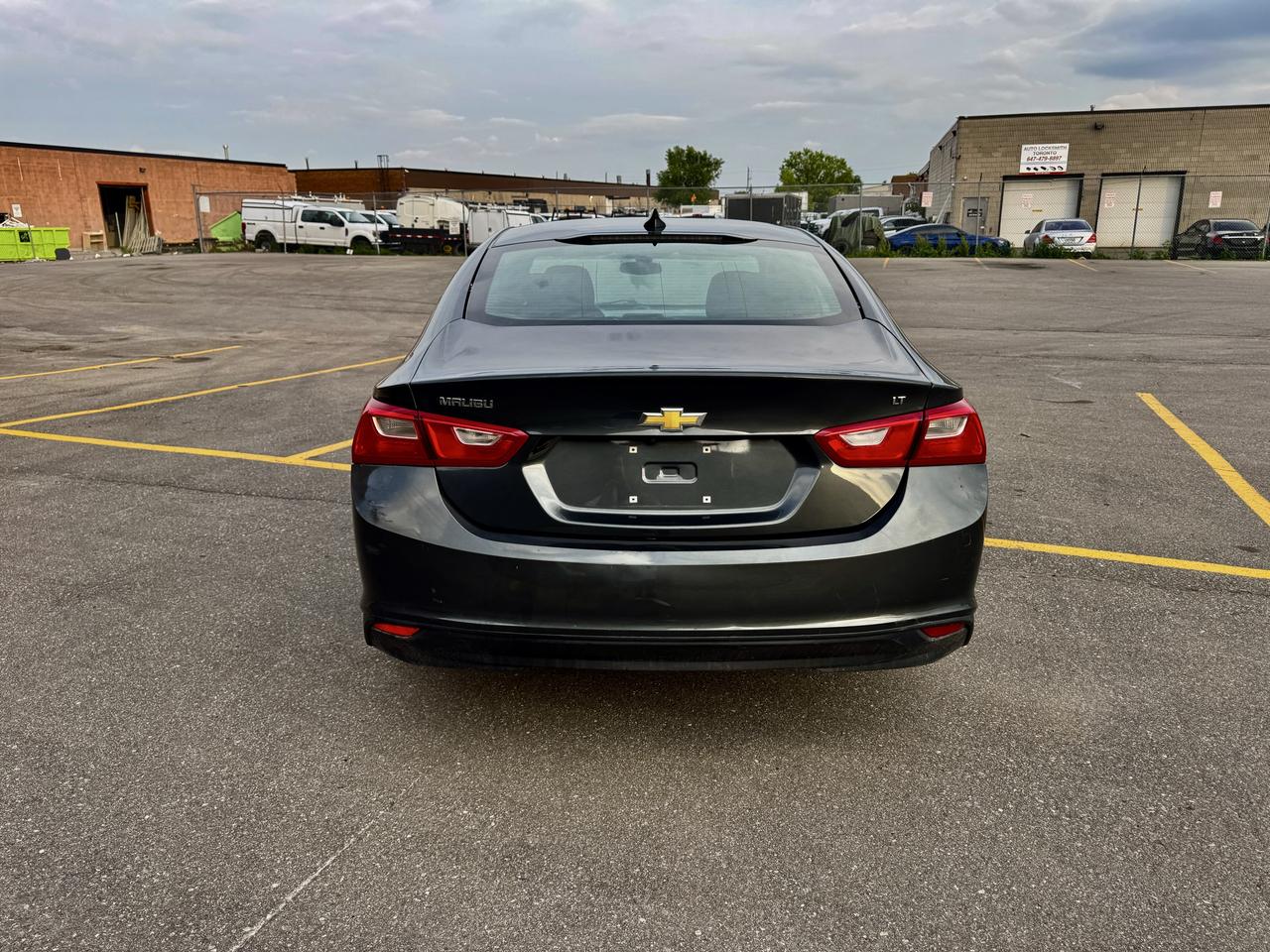 2017 Chevrolet Malibu LT Photo