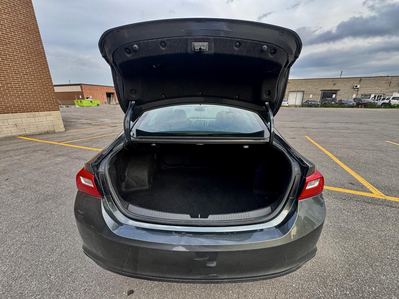 2017 Chevrolet Malibu LT Photo
