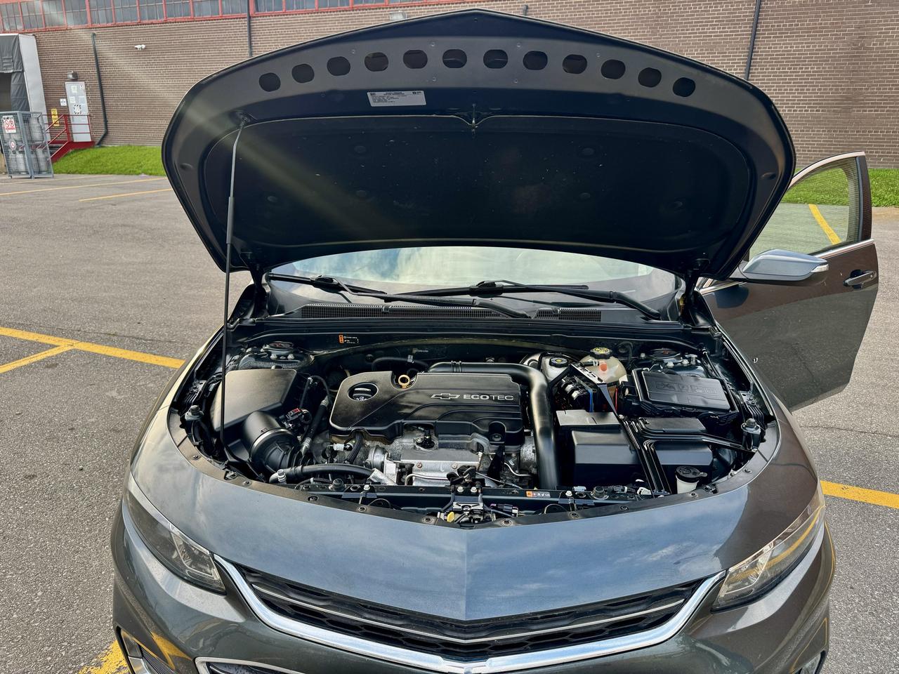2017 Chevrolet Malibu LT Photo