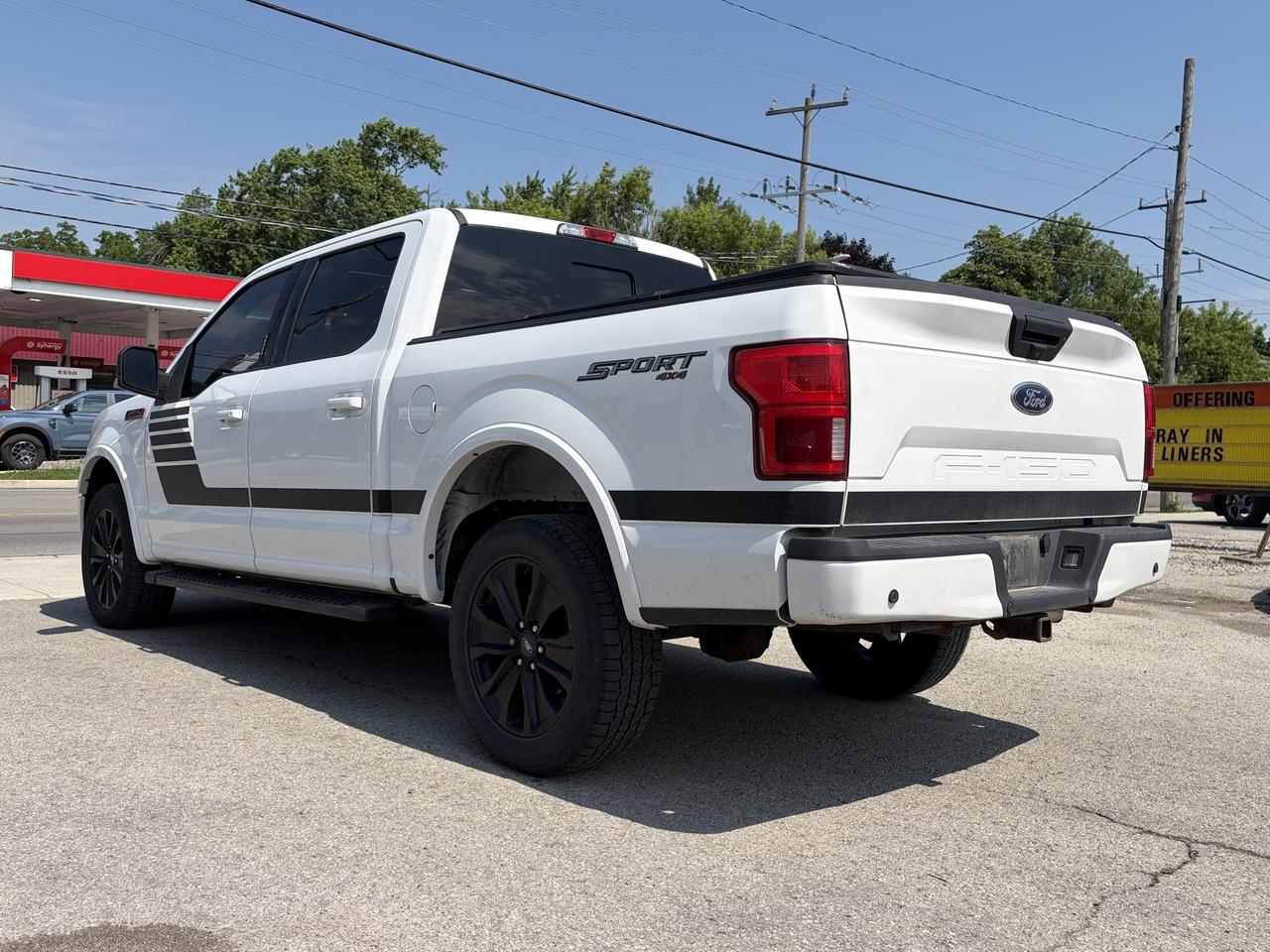 2020 Ford F-150 XLT 4WD SuperCrew 5.5' Box Photo2