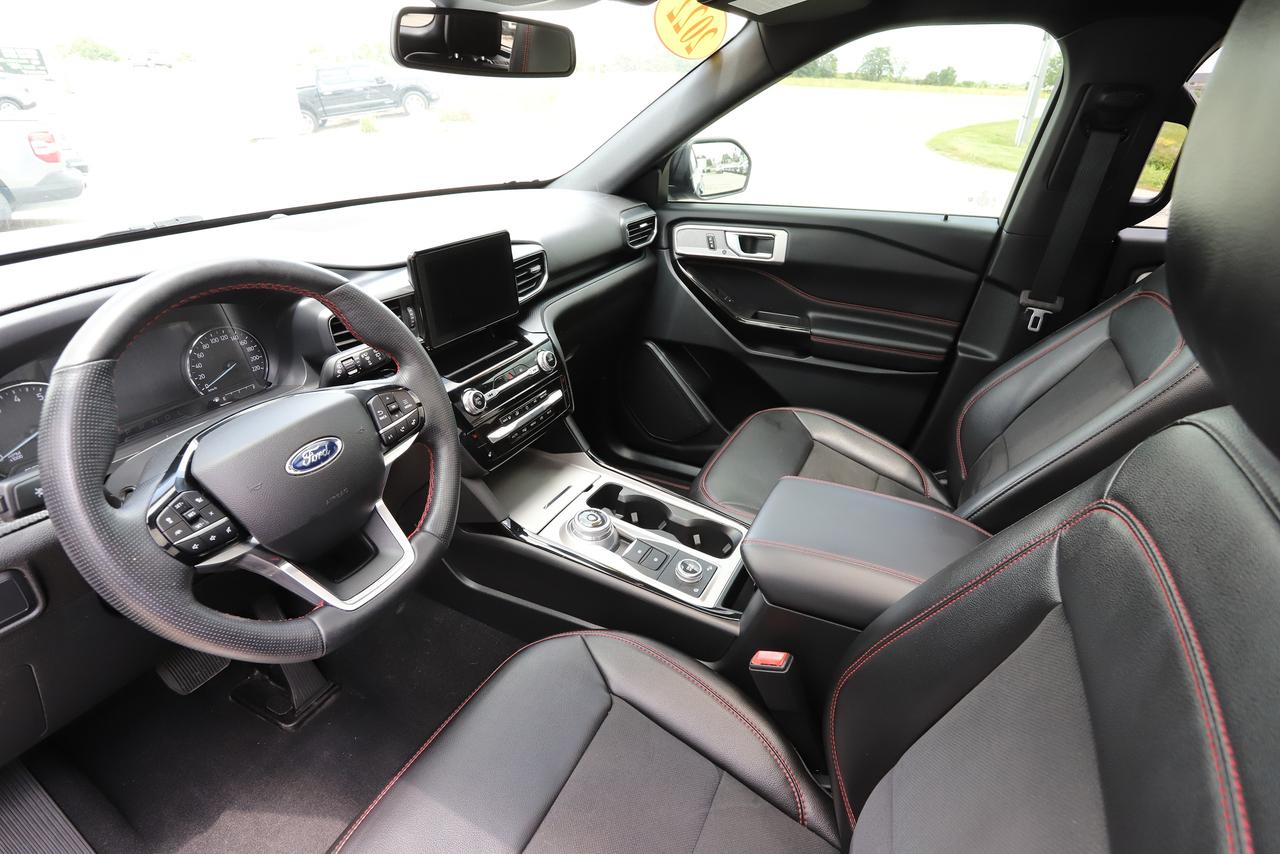 2022 Ford Explorer ST-Line 4WD Photo1
