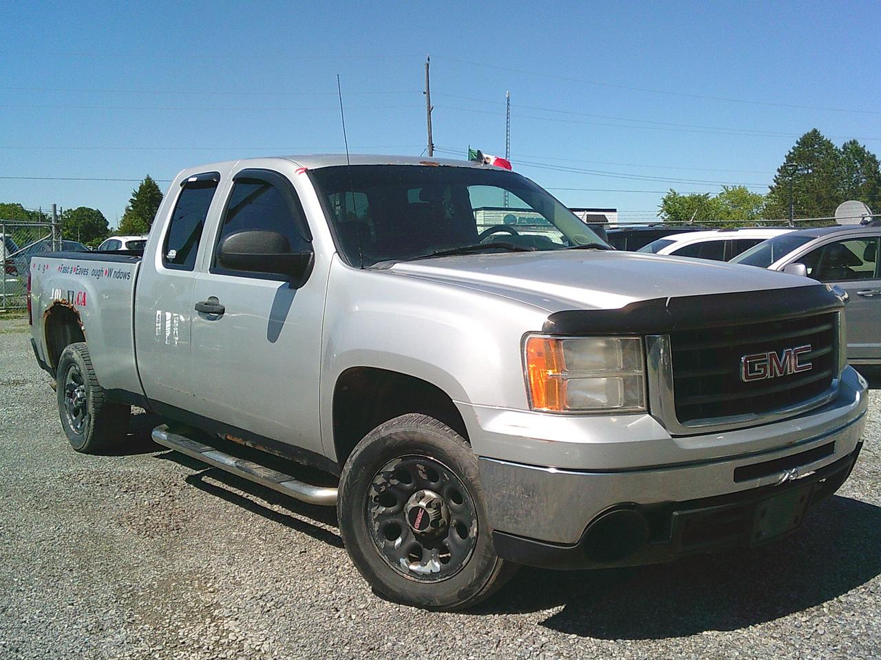 2010 GMC Sierra 1500 2WD Ext Cab 143.5  SLE 6.5 FT Photo