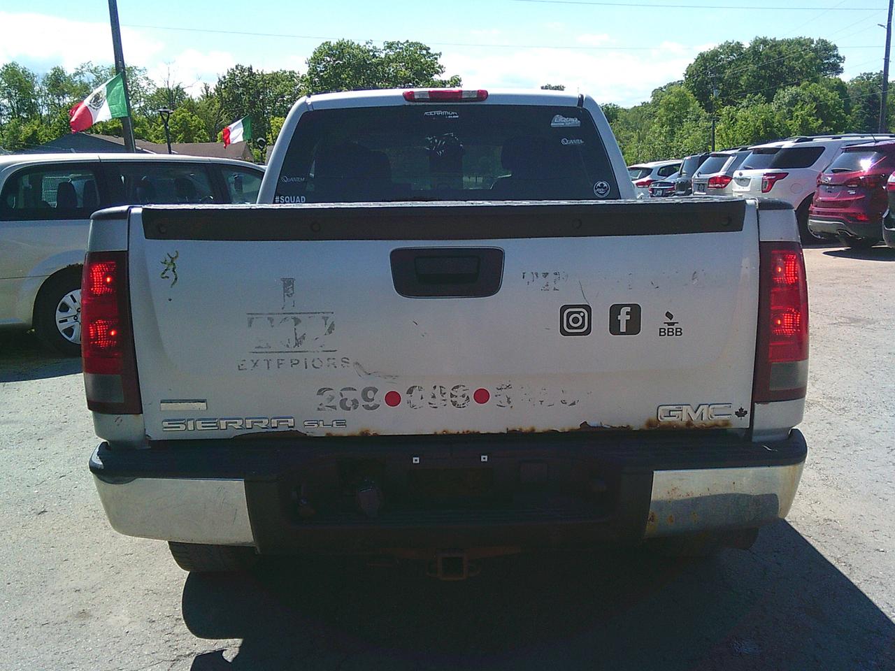 2010 GMC Sierra 1500 2WD Ext Cab 143.5  SLE 6.5 FT Photo