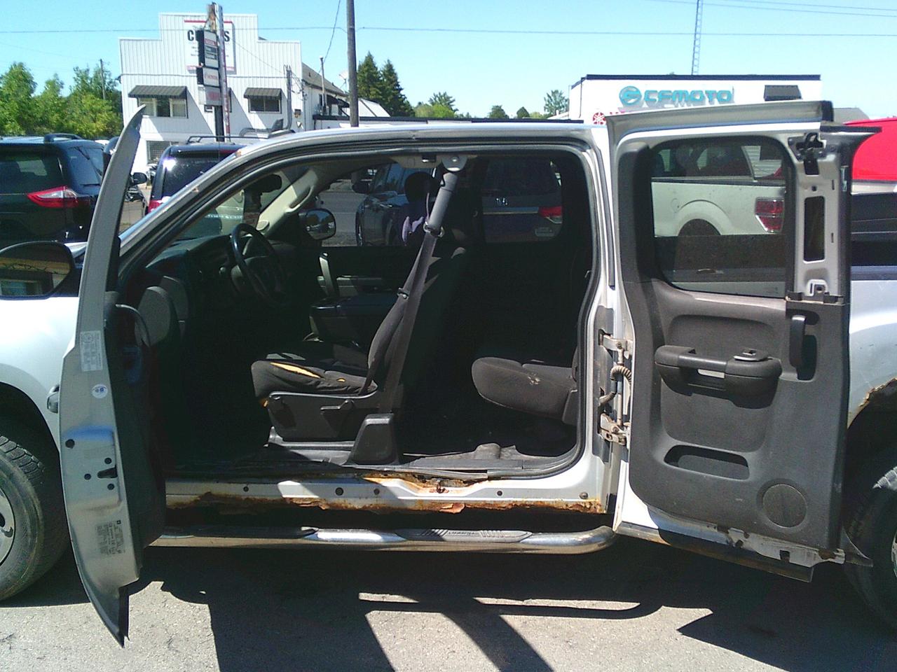 2010 GMC Sierra 1500 2WD Ext Cab 143.5  SLE 6.5 FT Photo