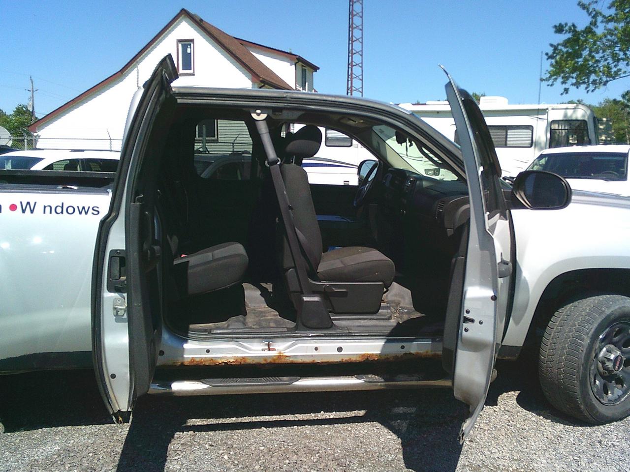 2010 GMC Sierra 1500 2WD Ext Cab 143.5  SLE 6.5 FT Photo