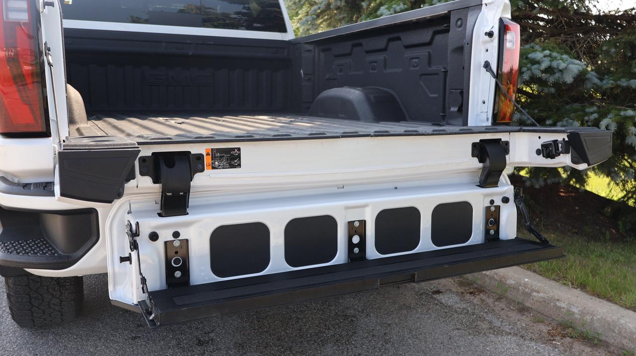 2025 GMC Sierra 2500 HD Denali | Duramax 6.6L Turbo-Diesel | 4WD Photo