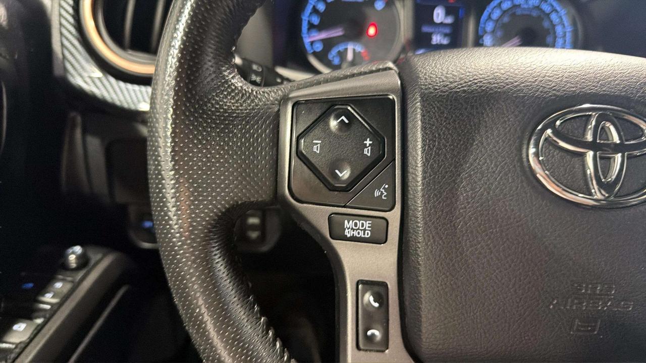 2021 Toyota Tacoma 4X4 | CLEAN CARFAX | DOUBLE CAB | NAVI | CARPLAY Photo