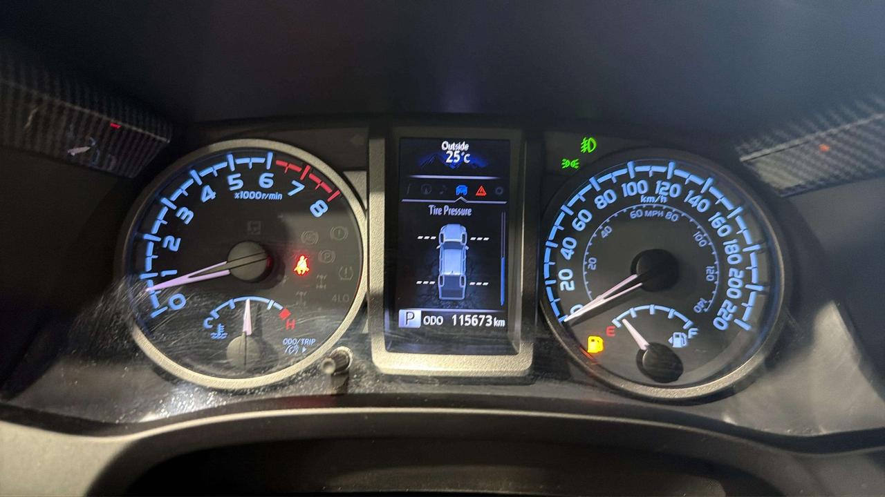 2021 Toyota Tacoma 4X4 | CLEAN CARFAX | DOUBLE CAB | NAVI | CARPLAY Photo