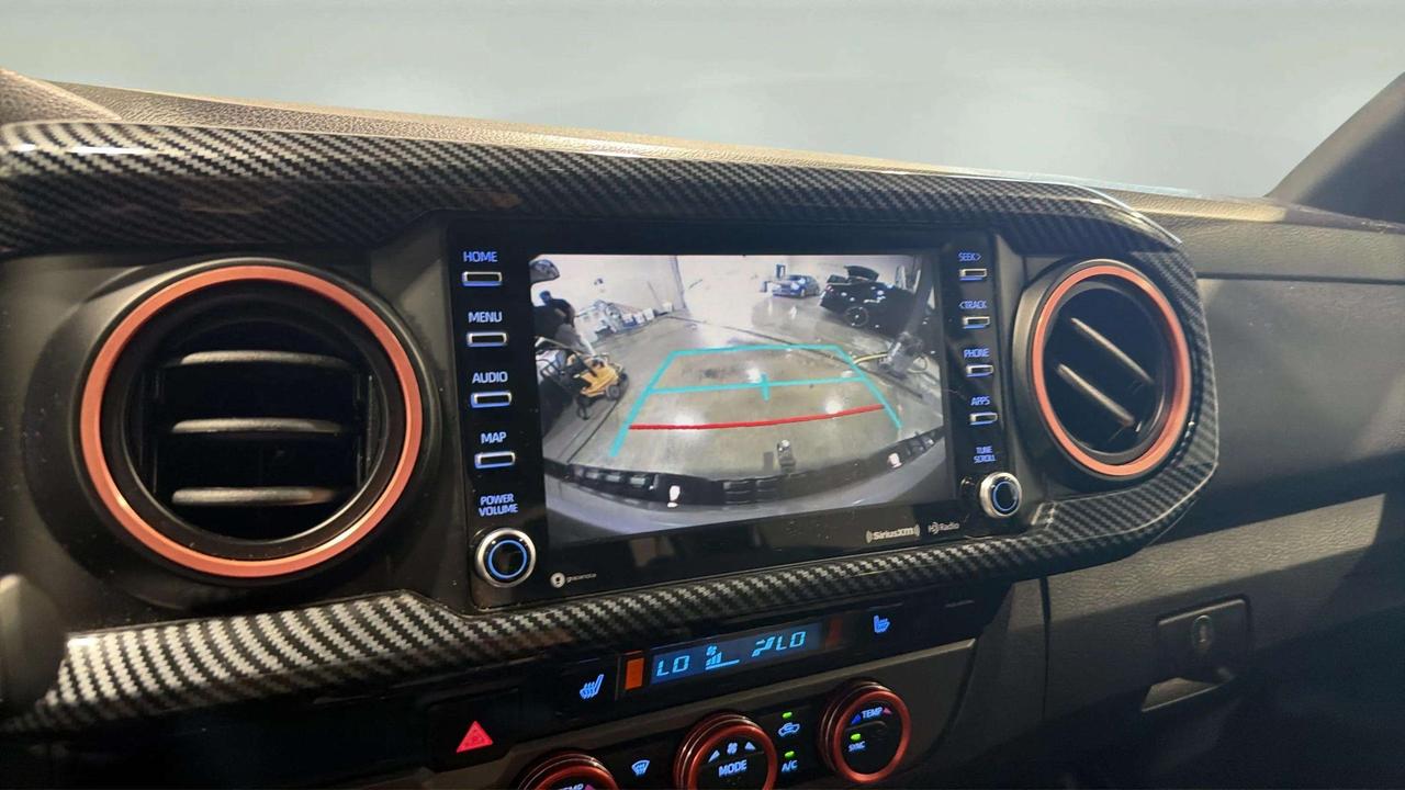 2021 Toyota Tacoma 4X4 | CLEAN CARFAX | DOUBLE CAB | NAVI | CARPLAY Photo