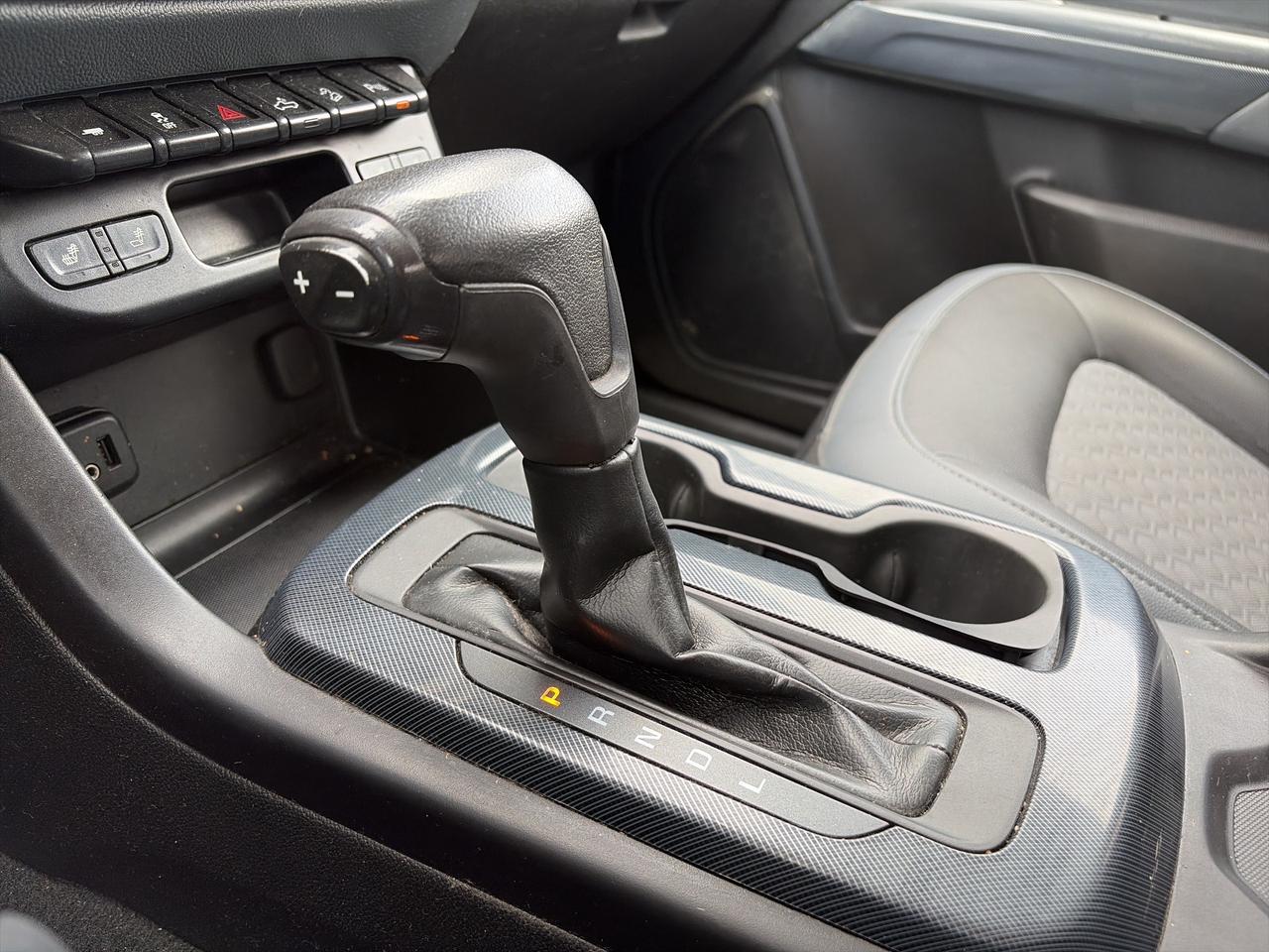 2020 Chevrolet Colorado 4WD Z71, REMOTE START, BACK UP CAM, HEATED CLOTH! Photo