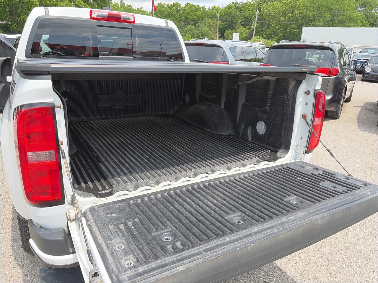 2020 Chevrolet Colorado 4WD Z71, REMOTE START, BACK UP CAM, HEATED CLOTH! Photo