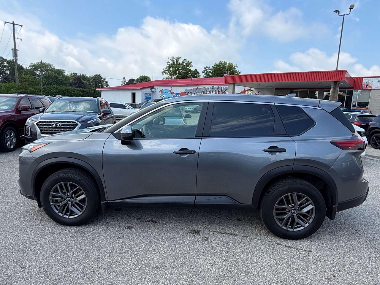2024 Nissan Rogue AWD S, CLEAN CARFAX, REMOTE START, HEATED SEATS! Photo
