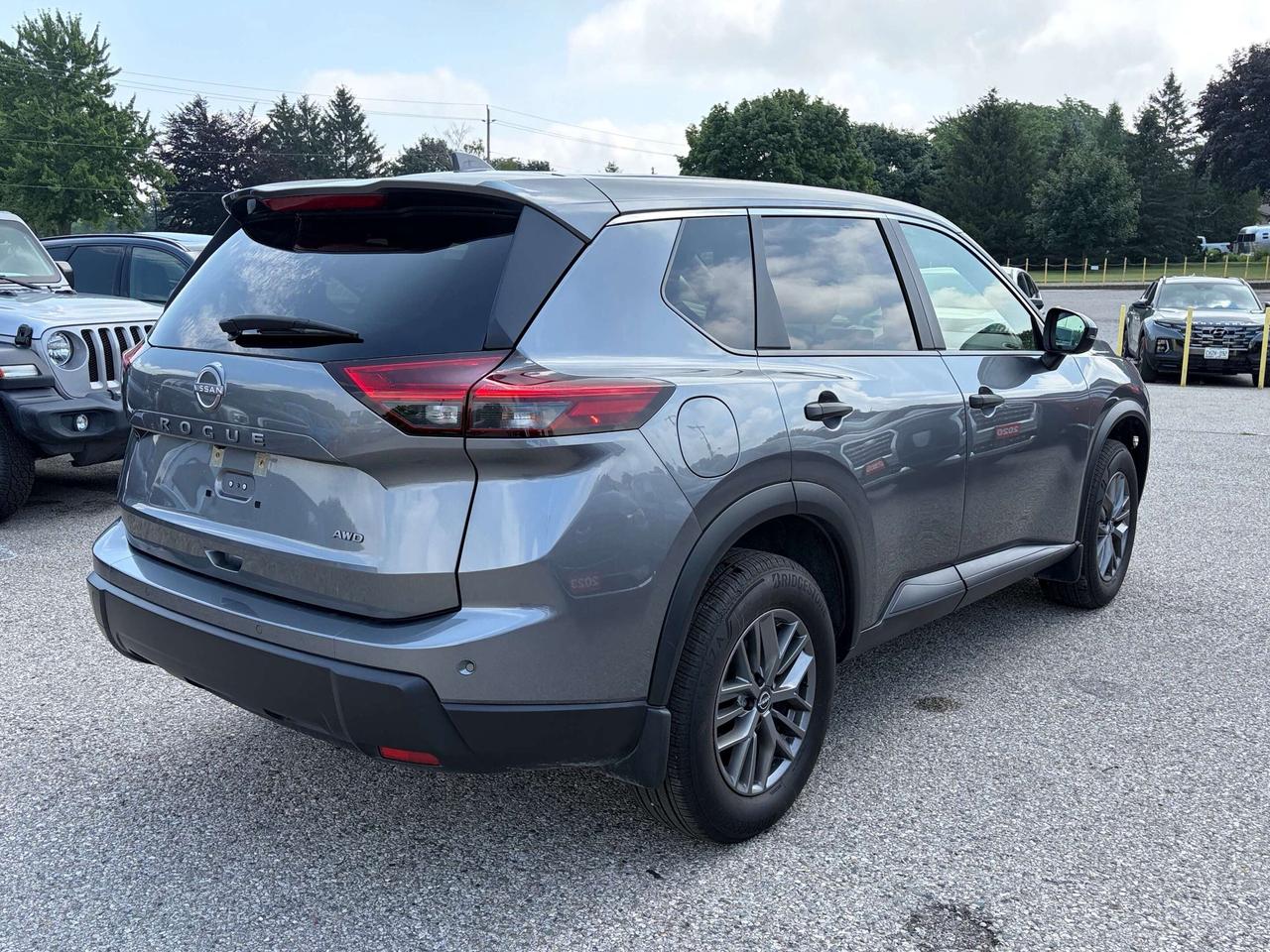 2024 Nissan Rogue AWD S, CLEAN CARFAX, REMOTE START, HEATED SEATS! - Photo #7