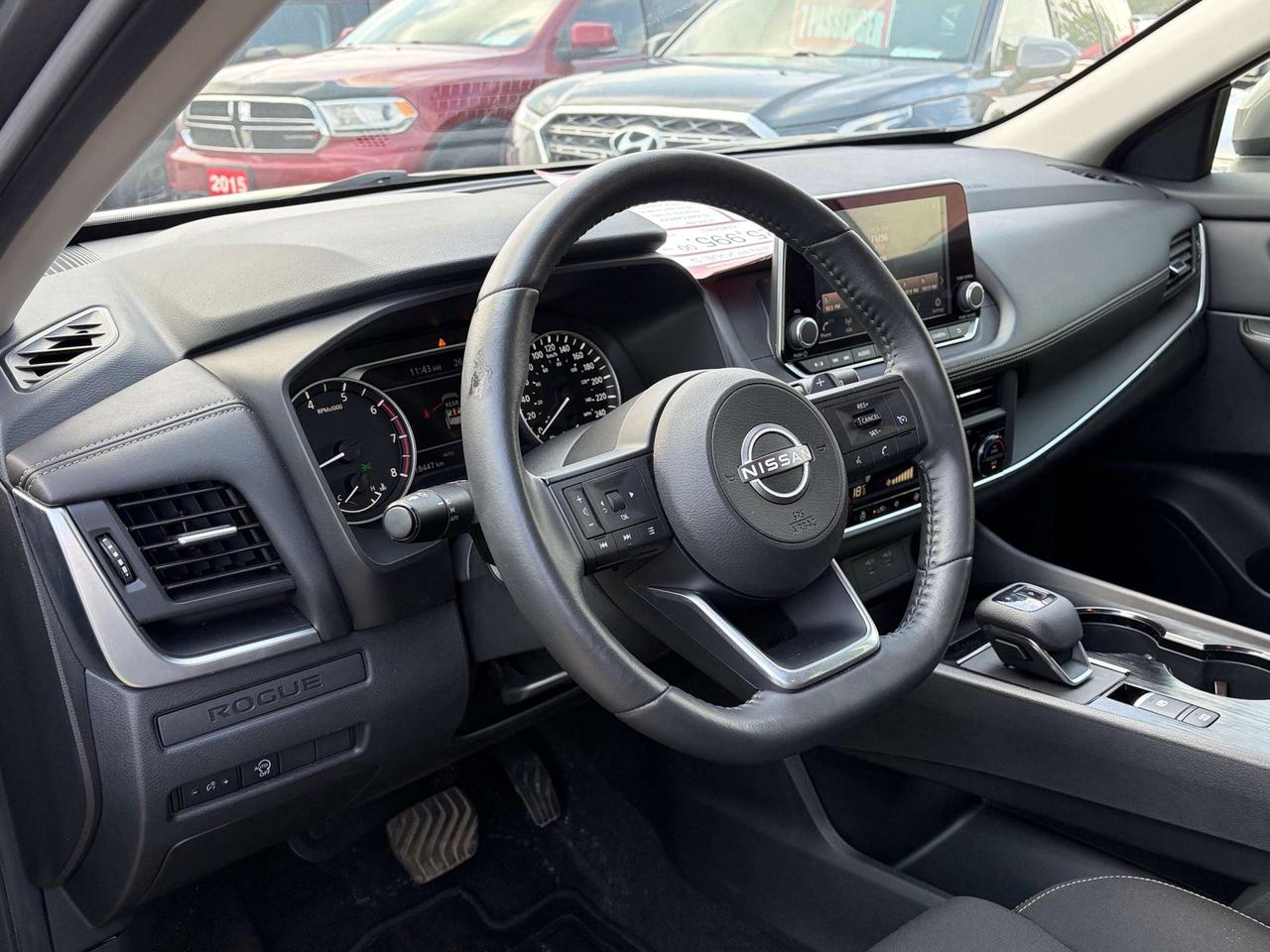2024 Nissan Rogue AWD S, CLEAN CARFAX, REMOTE START, HEATED SEATS! - Photo #8