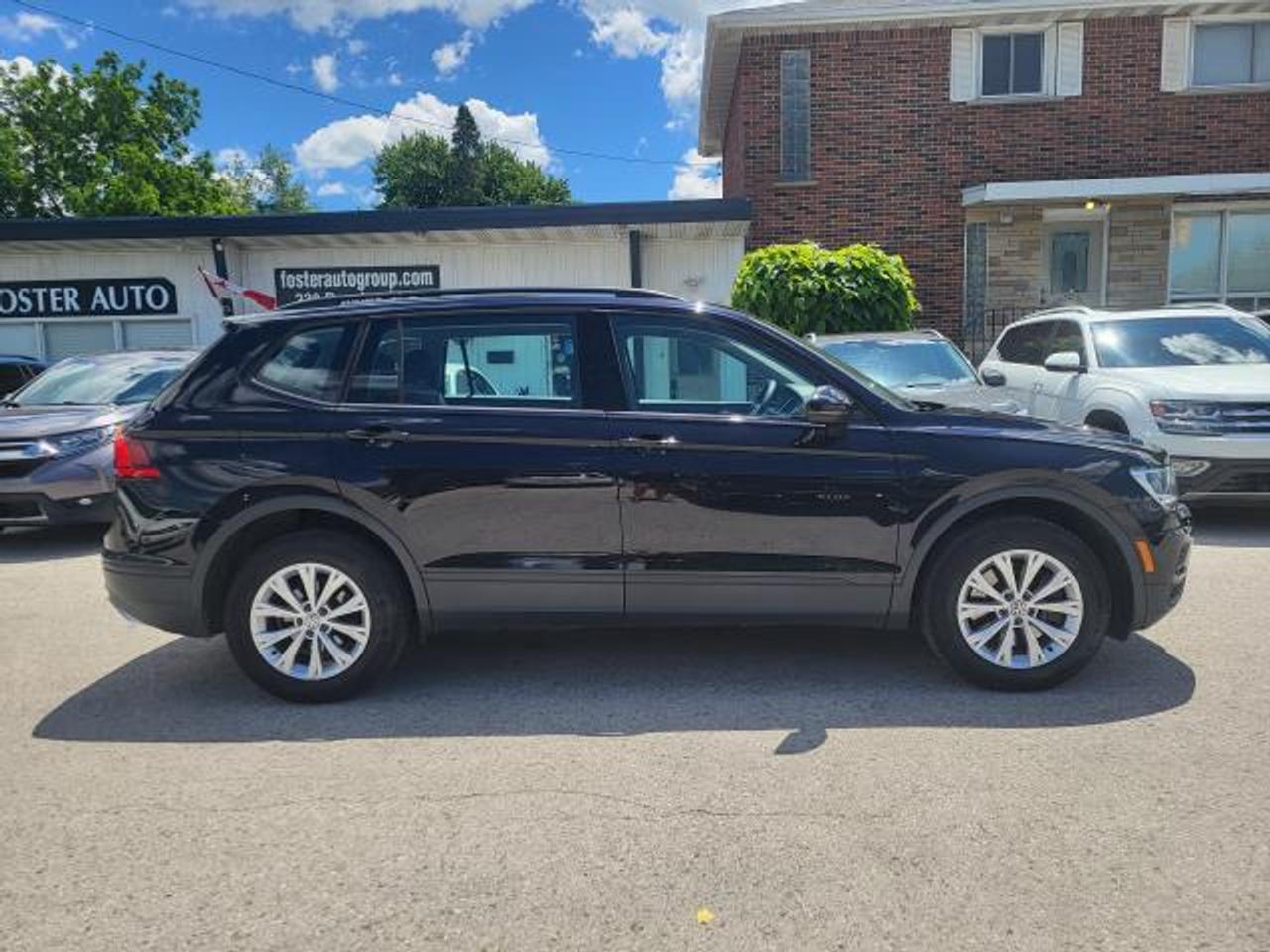 2020 Volkswagen Tiguan Trendline Photo1