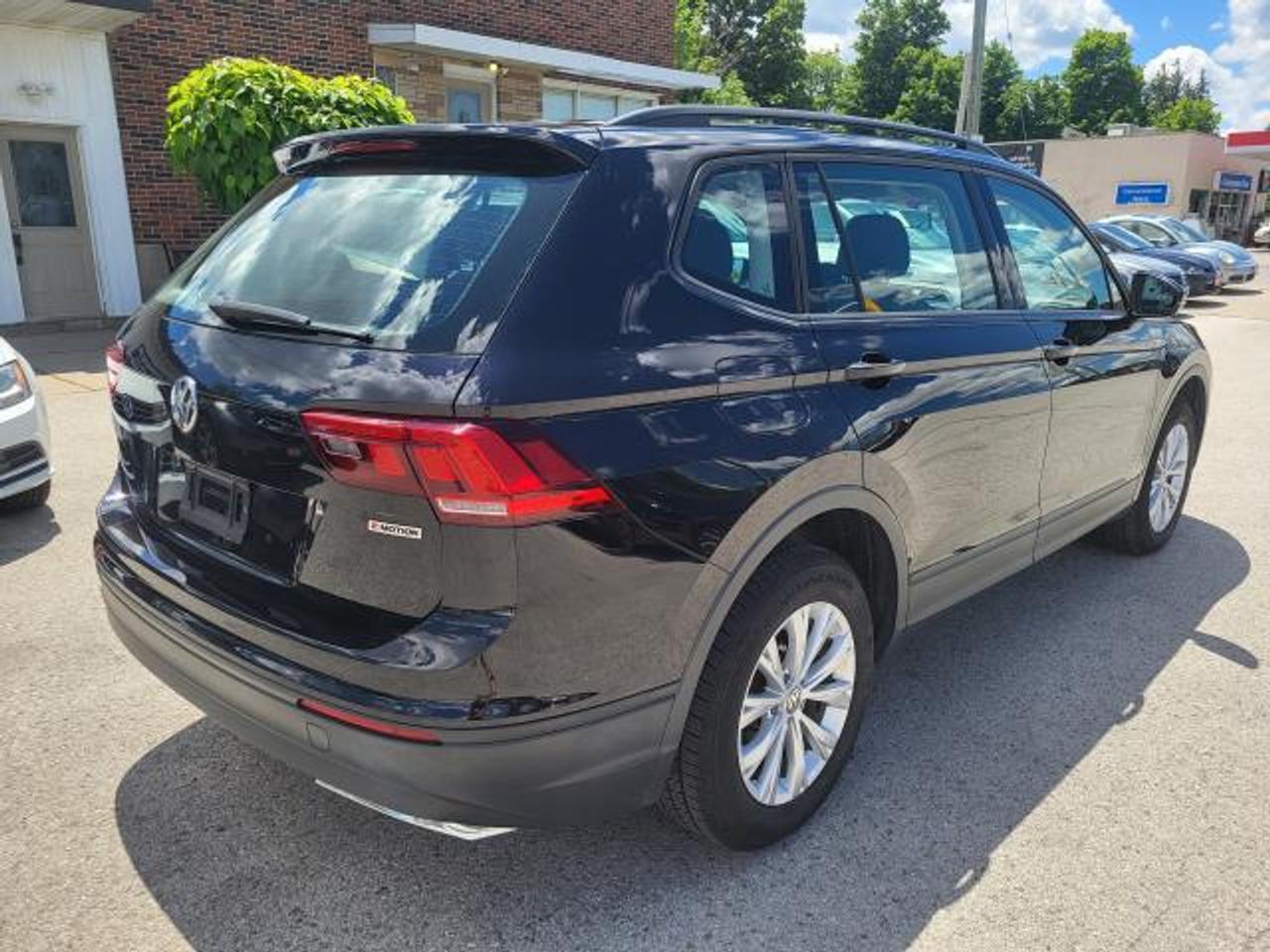 2020 Volkswagen Tiguan Trendline Photo2