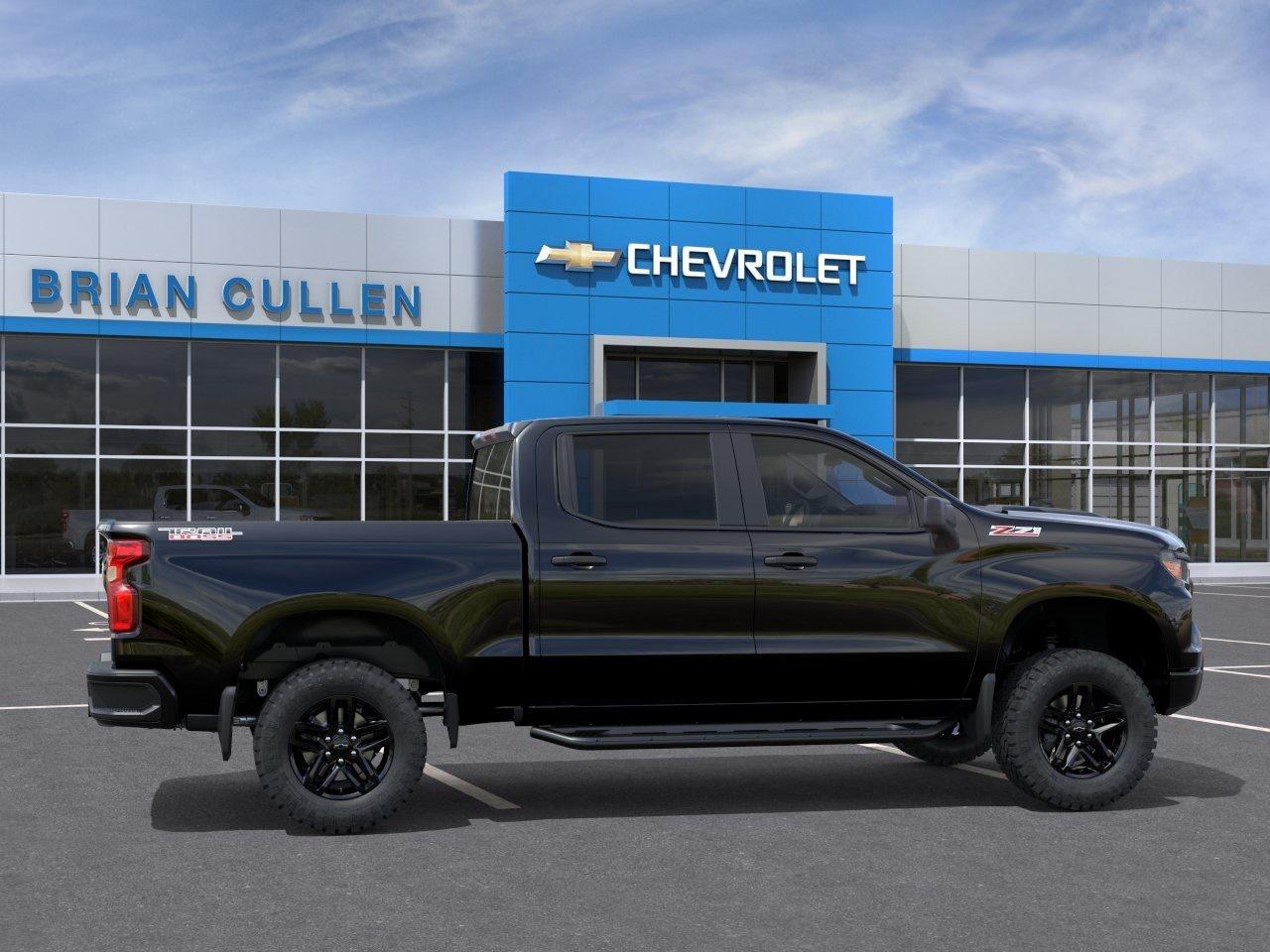 2026 Chevrolet Silverado 1500 Custom Trail Boss Crew Cab Short Box 4-Wheel Drive Custom Trail Boss Photo