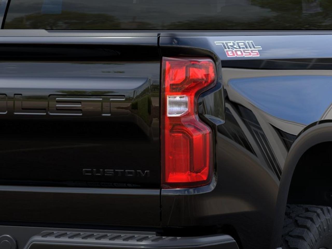 2026 Chevrolet Silverado 1500 Custom Trail Boss Crew Cab Short Box 4-Wheel Drive Custom Trail Boss Photo