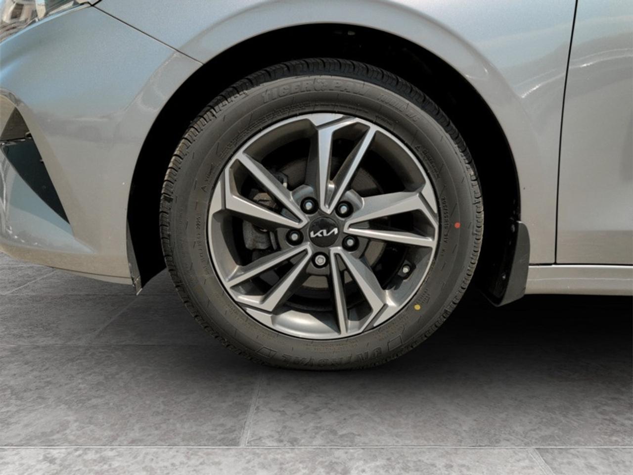 2023 Kia Forte EX Photo