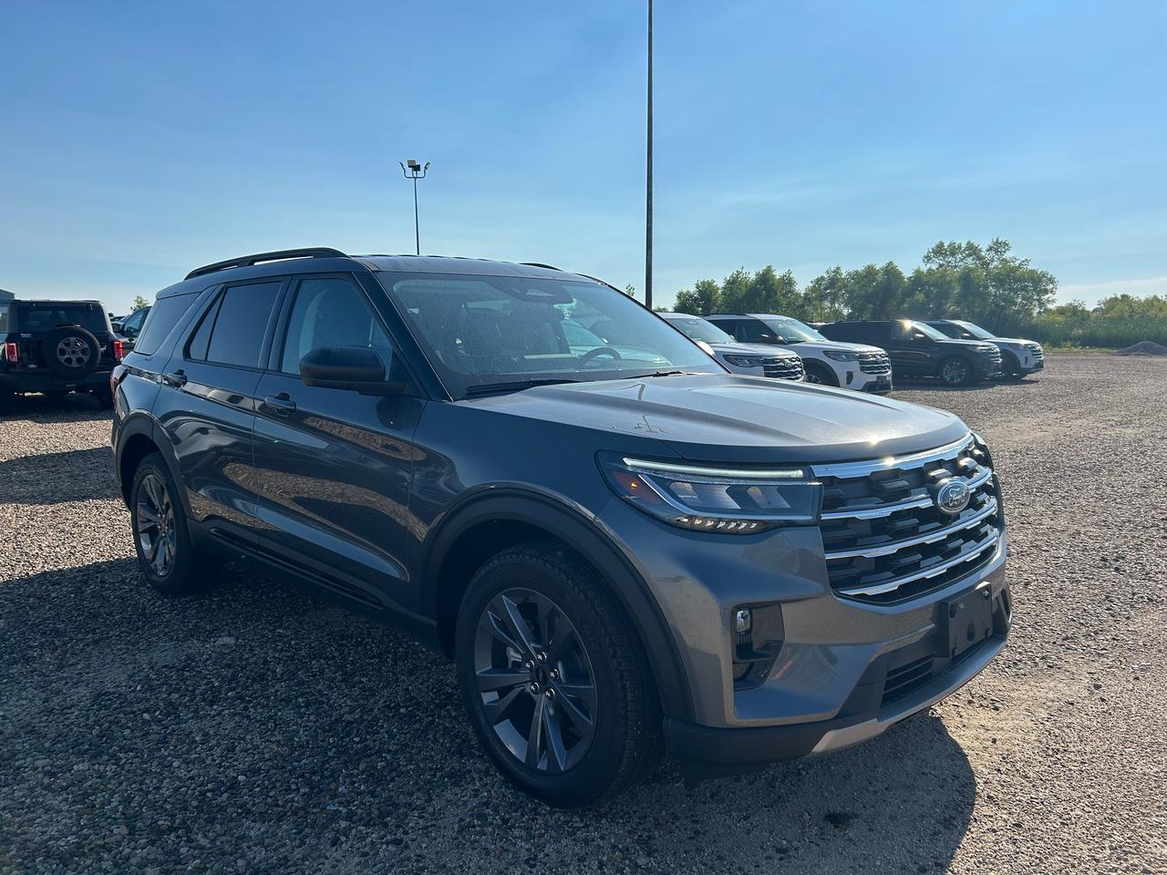 2026 Ford Explorer ACTIVE W/200A PKG 4WD 200A Photo2