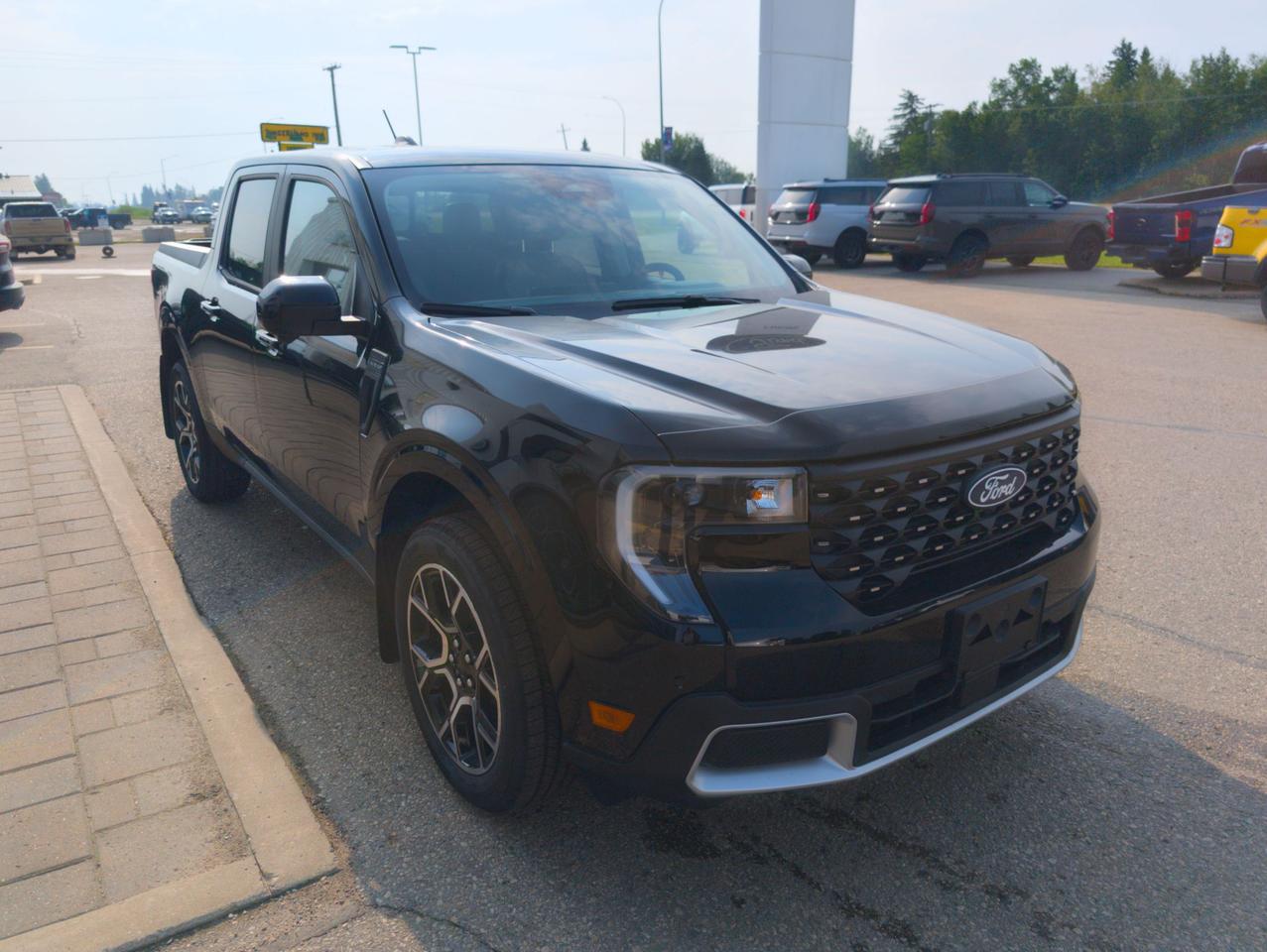 2026 Ford Maverick Lariat Photo3