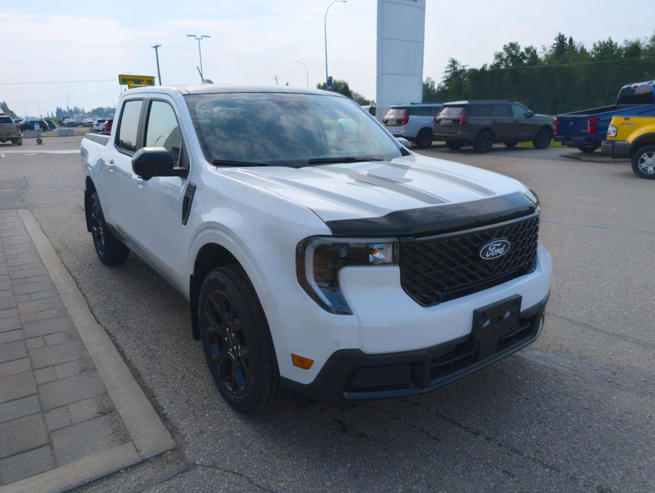 2026 Ford Maverick Lariat Photo3