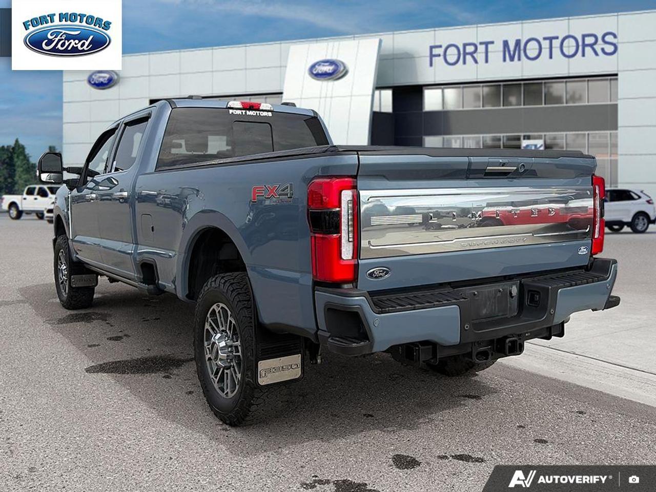 2023 Ford F-350 Super Duty SRW Limited Photo3
