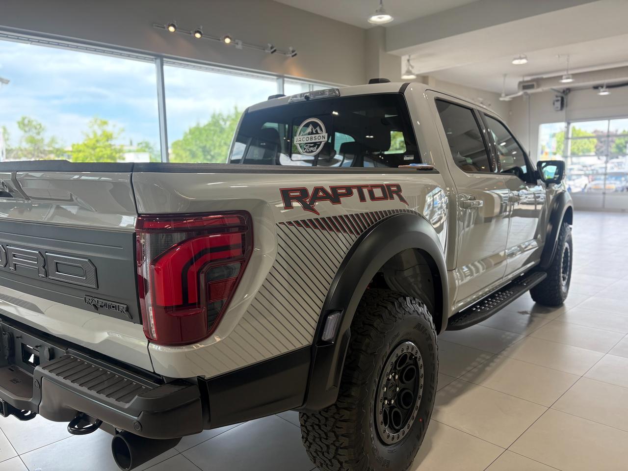 2026 Ford F-150 RAPTOR Photo4