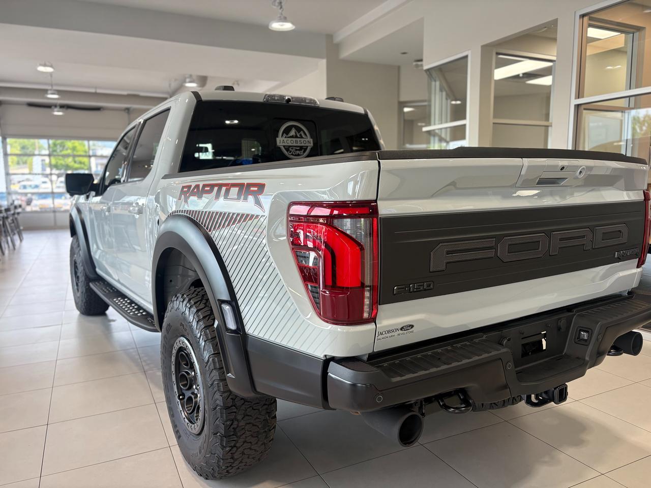 2026 Ford F-150 RAPTOR Photo2