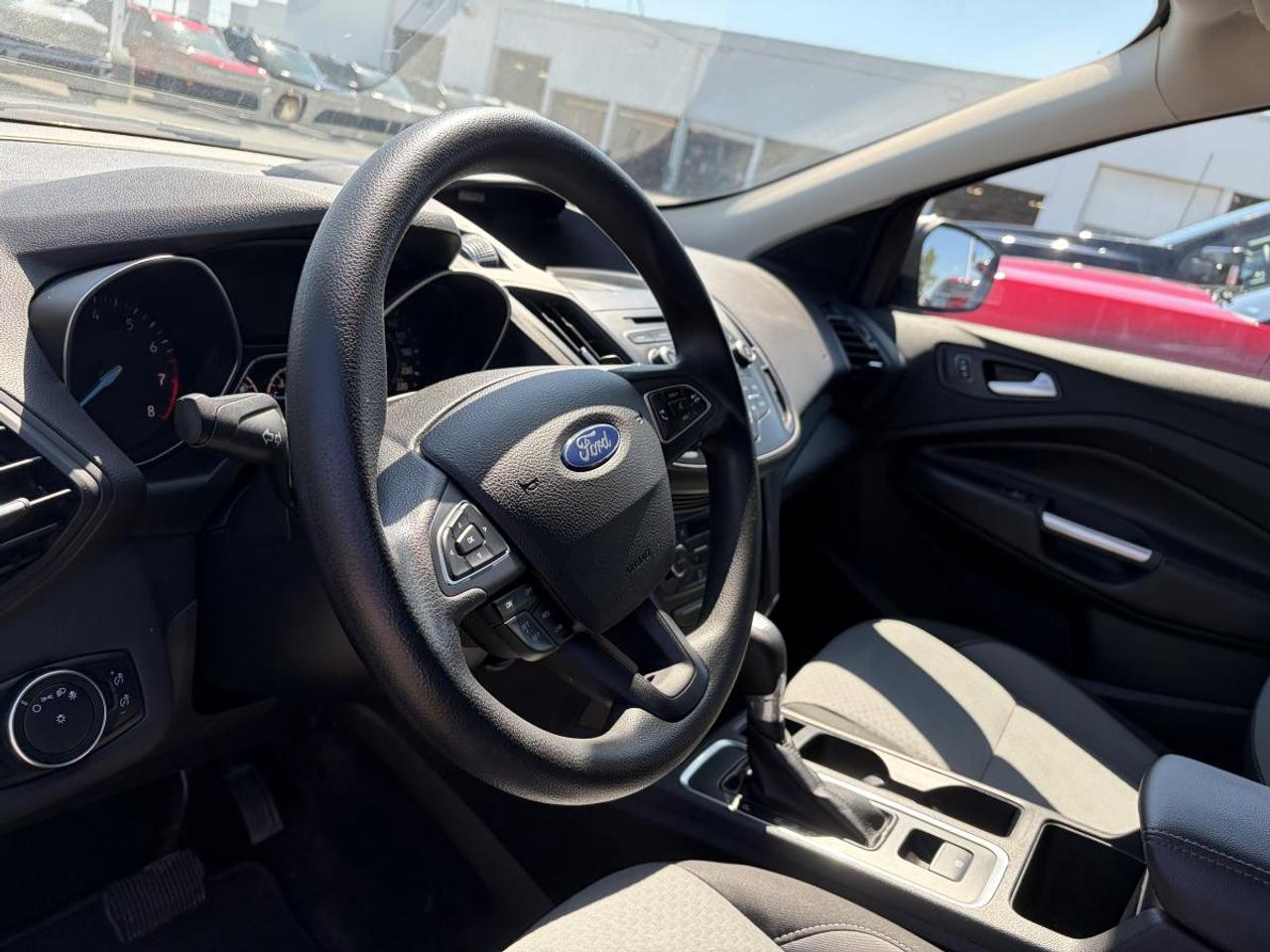 2017 Ford Escape SE Photo