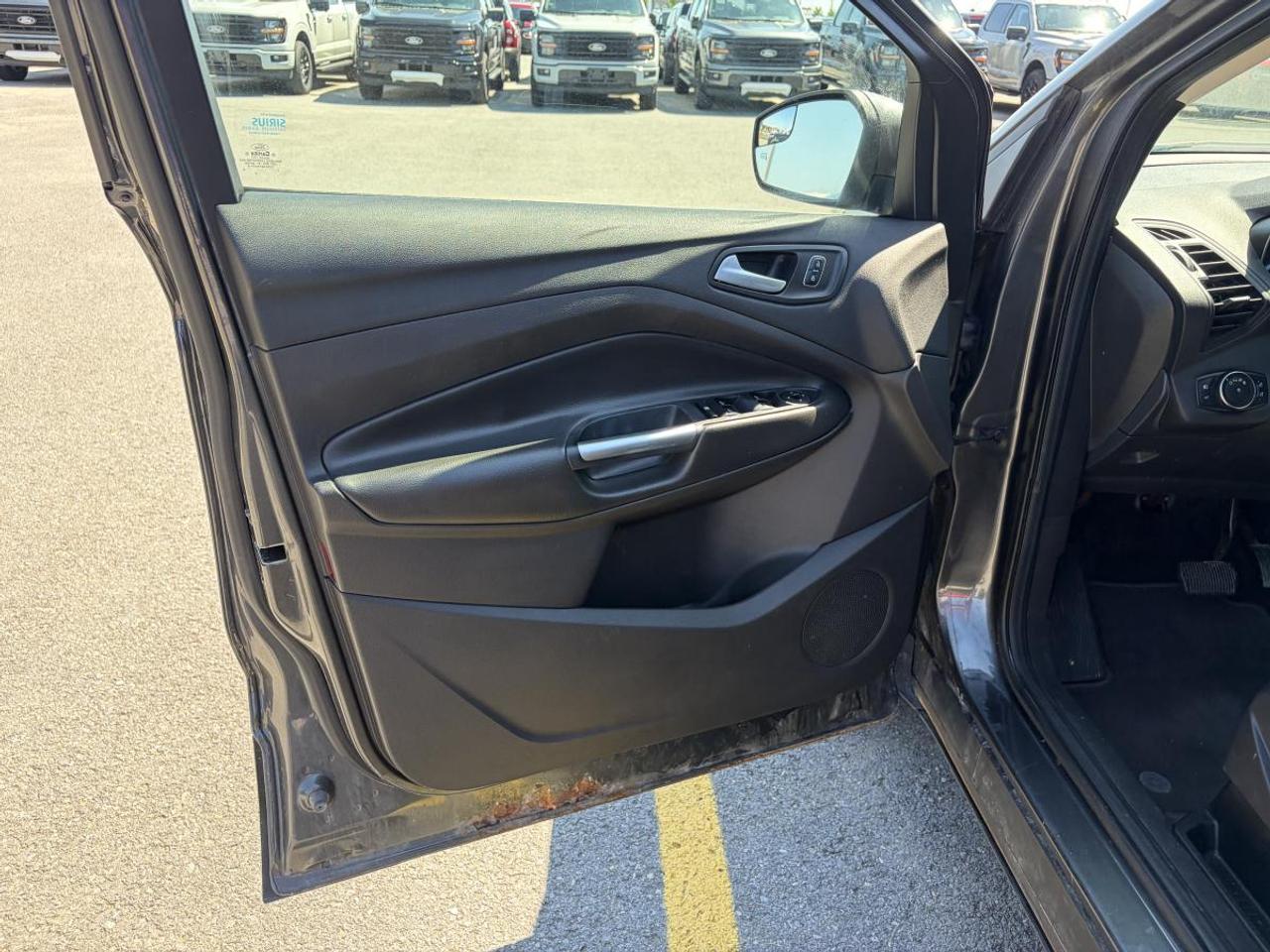 2017 Ford Escape SE Photo