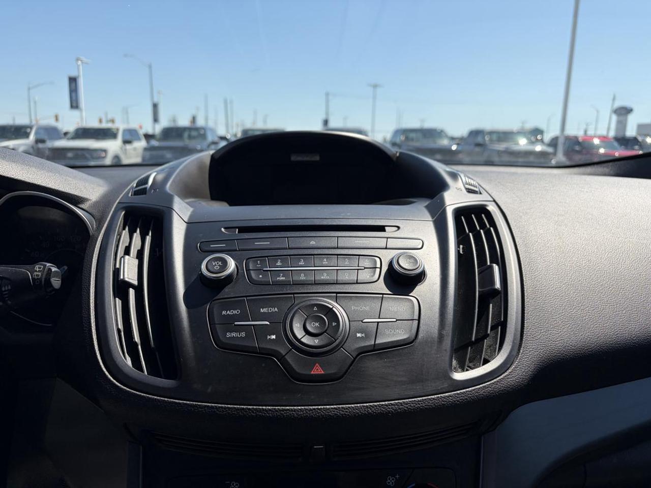 2017 Ford Escape SE Photo