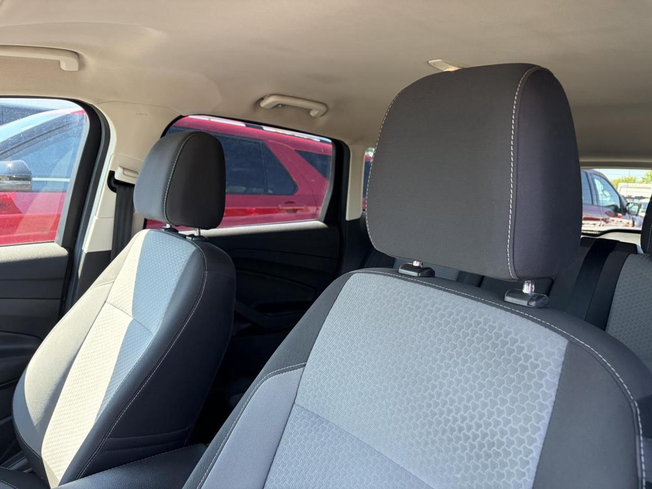 2017 Ford Escape SE Photo