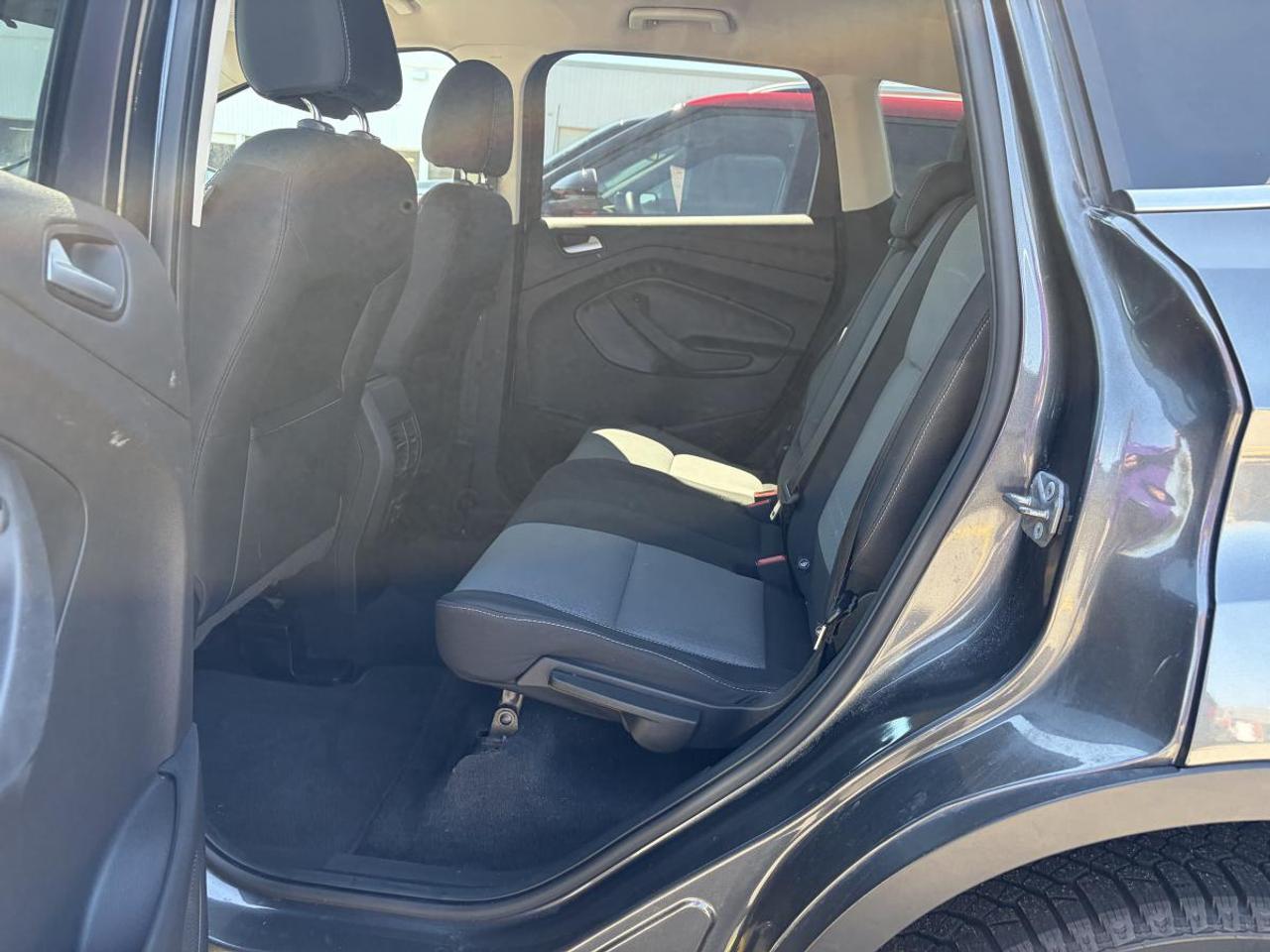 2017 Ford Escape SE Photo