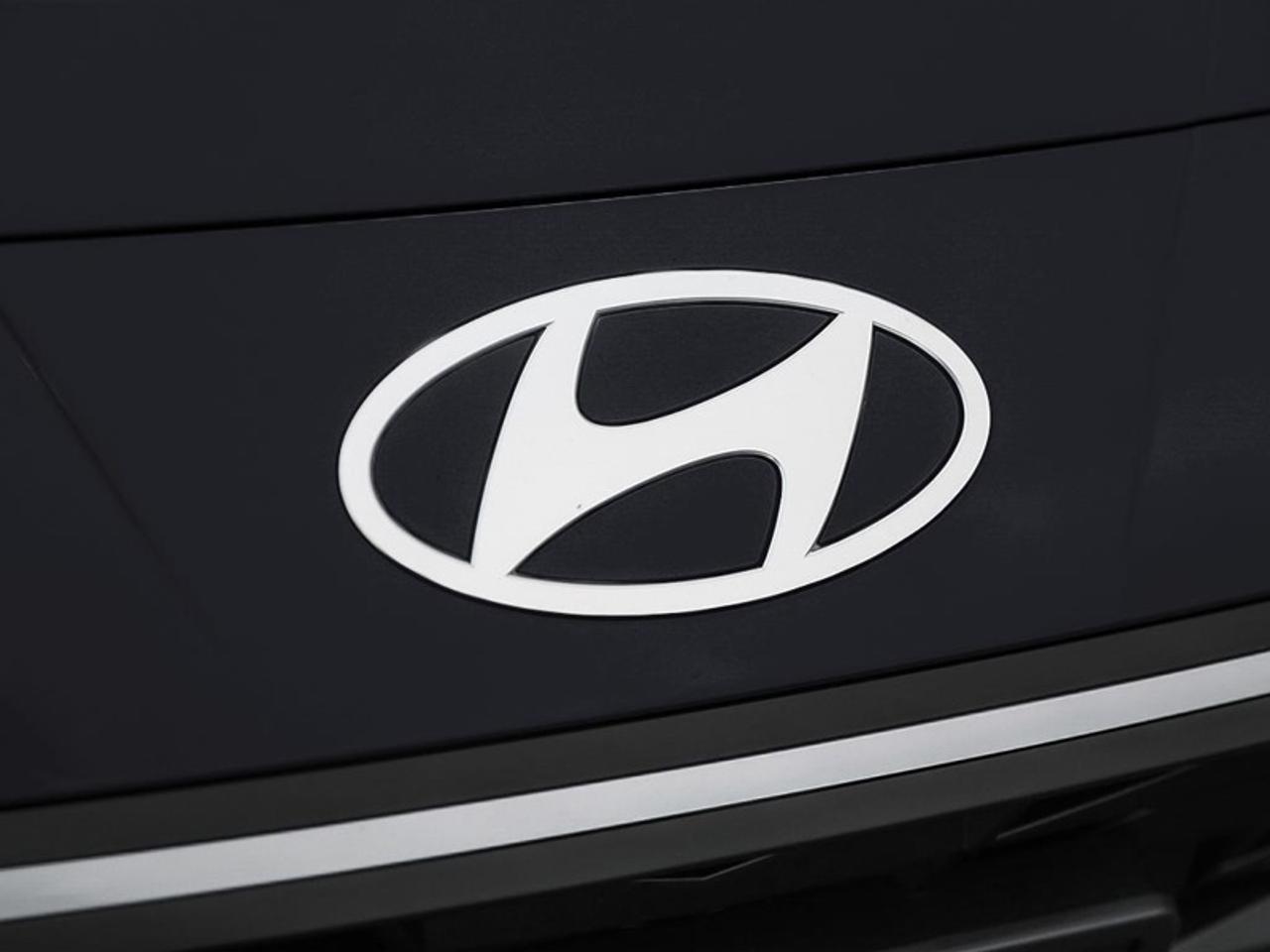 2026 Hyundai Elantra Preferred w/Tech Pkg  - Sunroof - $104.12 /Wk Photo
