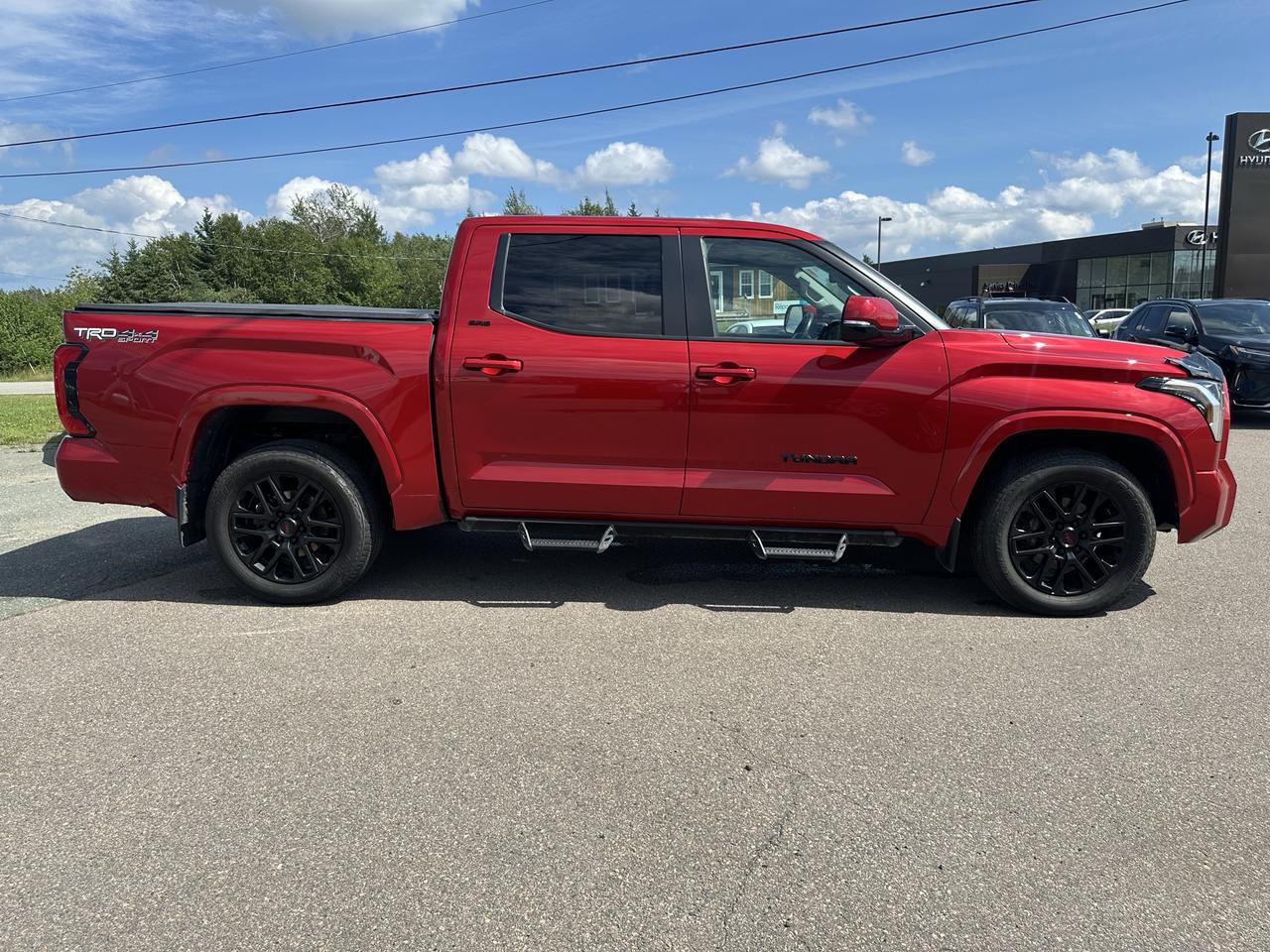 2024 Toyota Tundra 4X4 CREWMAX Photo3