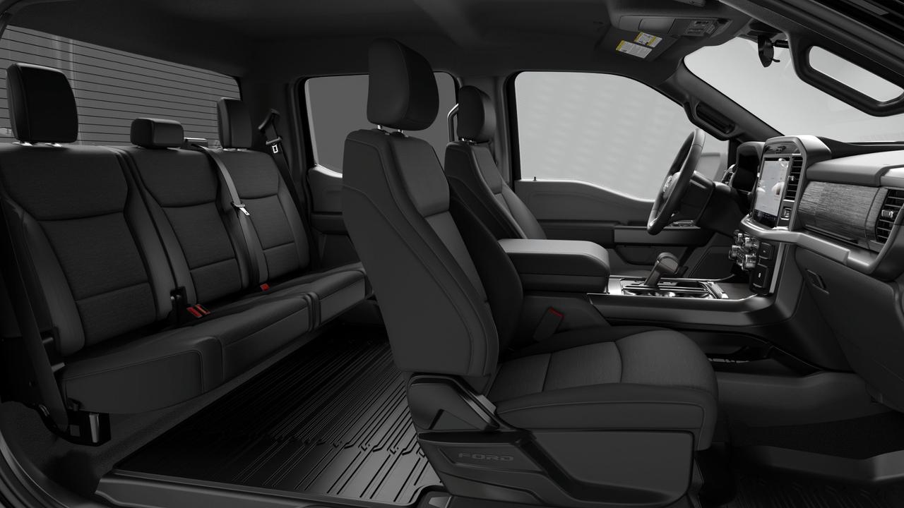2026 Ford F-150 XLT Photo3