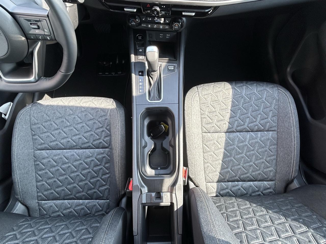 2026 Nissan Kicks SV Photo