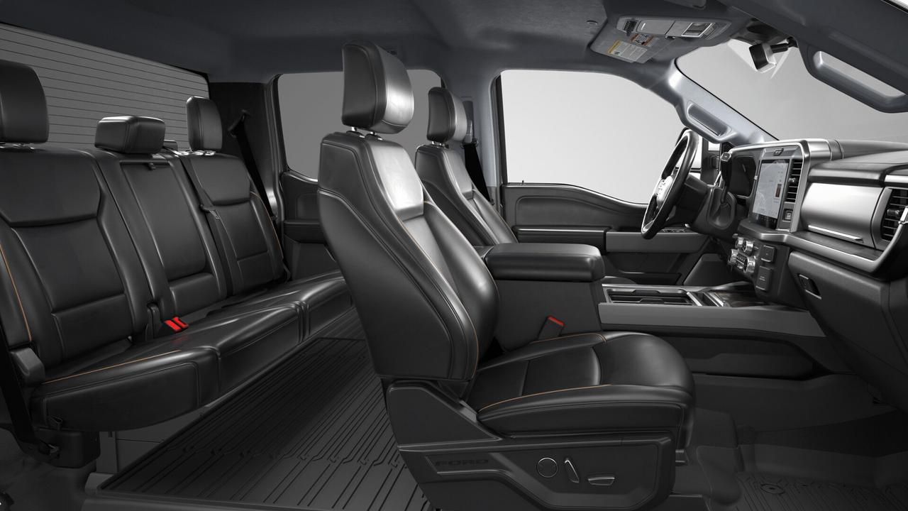 2026 Ford Super Duty F-250 SRW Lariat  Photo5