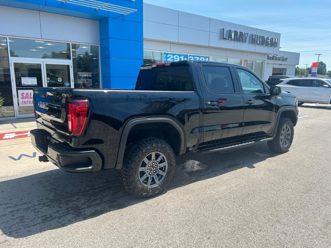 2026 GMC Sierra 1500 Crew Cab Short Box 4-Wheel Drive AT4X Photo2