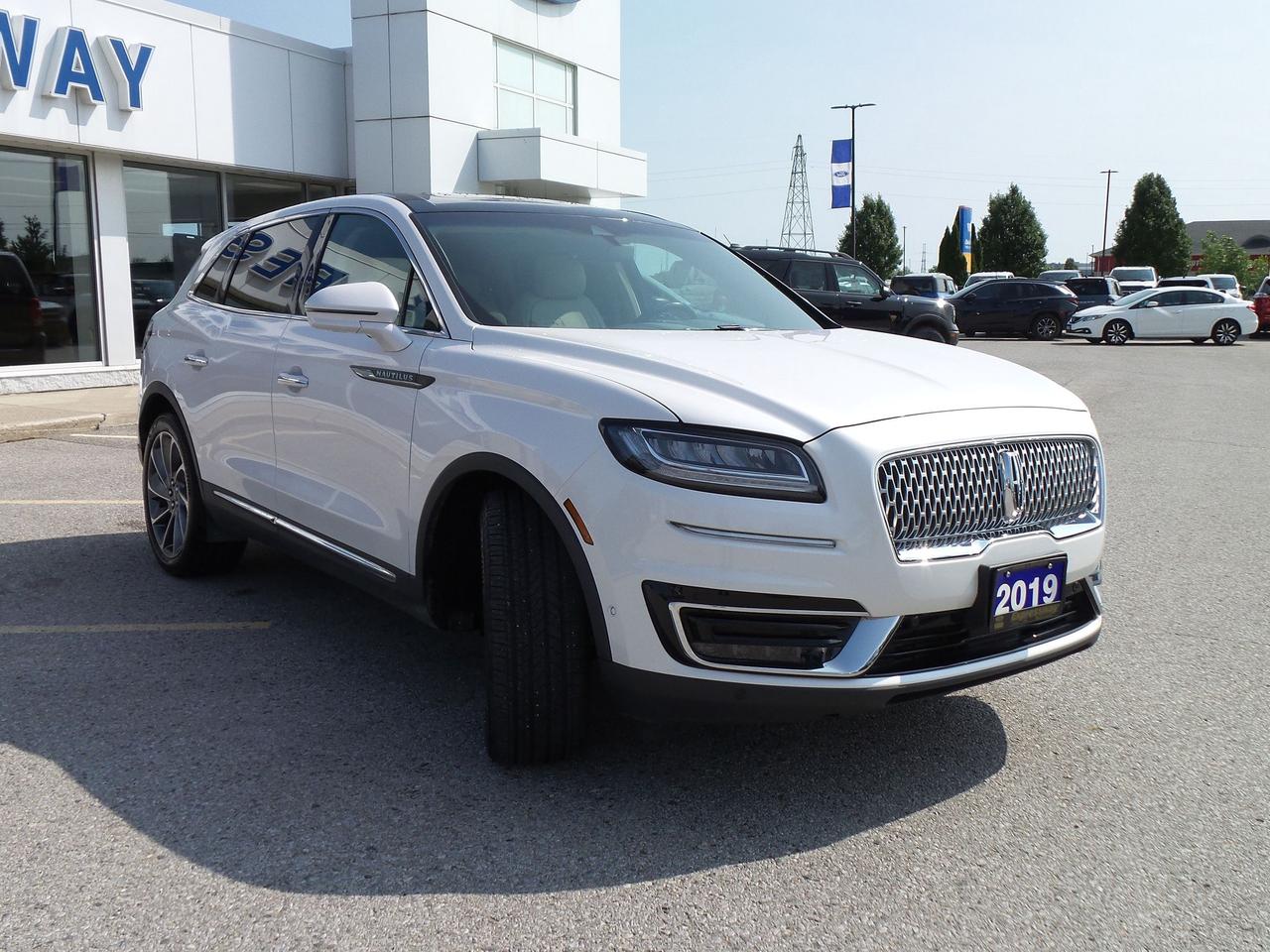 2019 Lincoln Nautilus AWD, RESERVE, 2.7L, TECH PACK, MASSAGING SEATS! Photo2